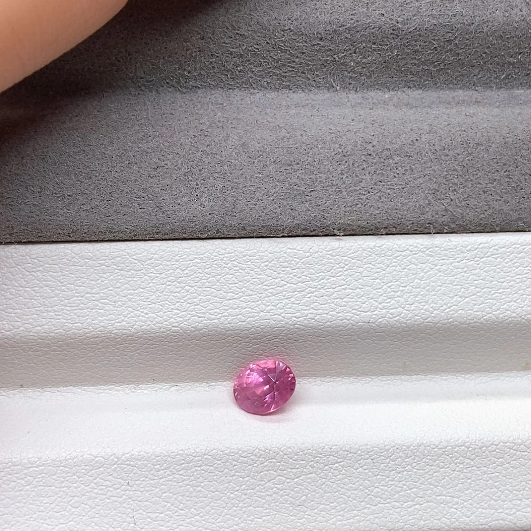 蓝宝石裸石1.12克拉天然无烧粉蓝宝