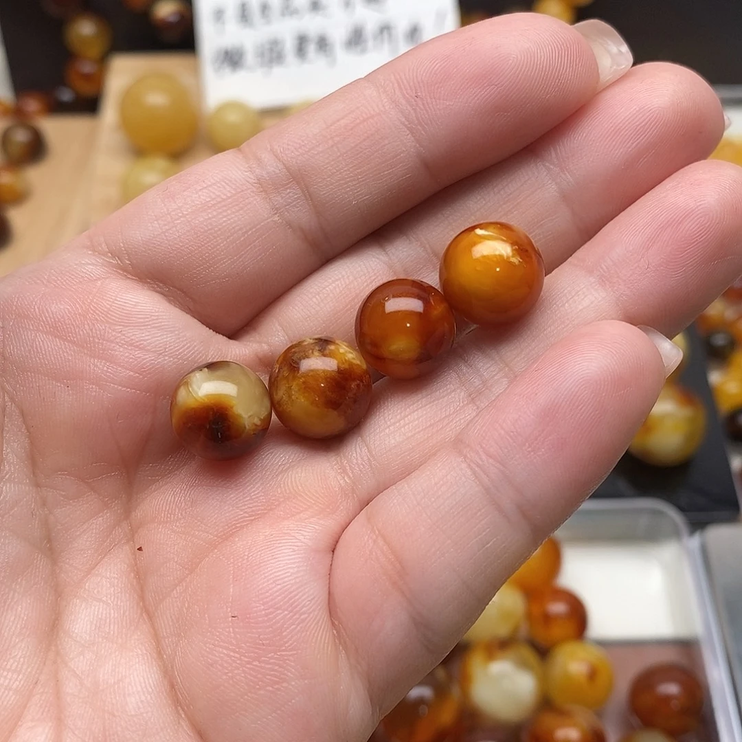 穗***天裸石虫珀未镶嵌蜜蜡