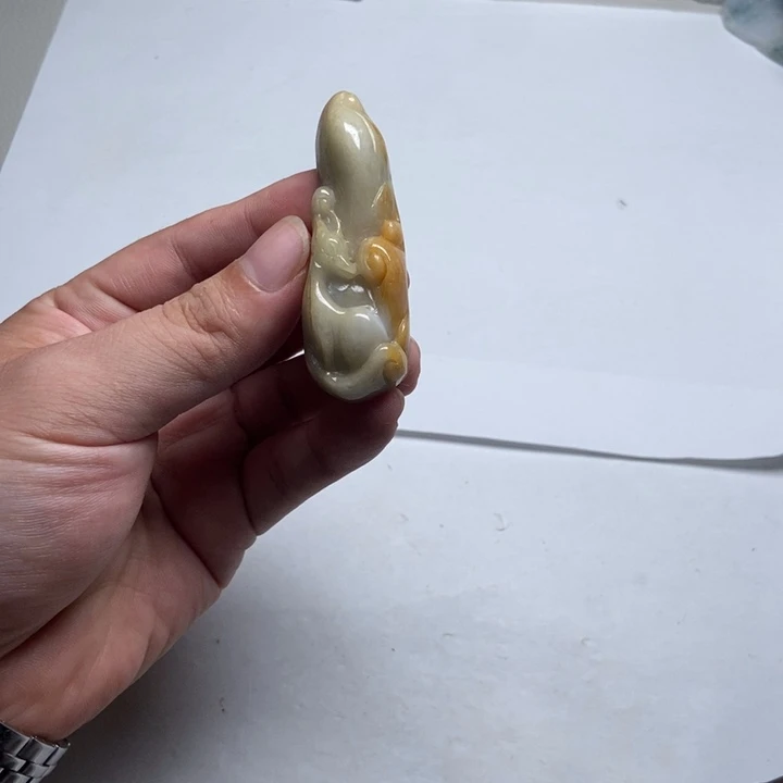 翡翠未镶嵌颈饰狐狸6