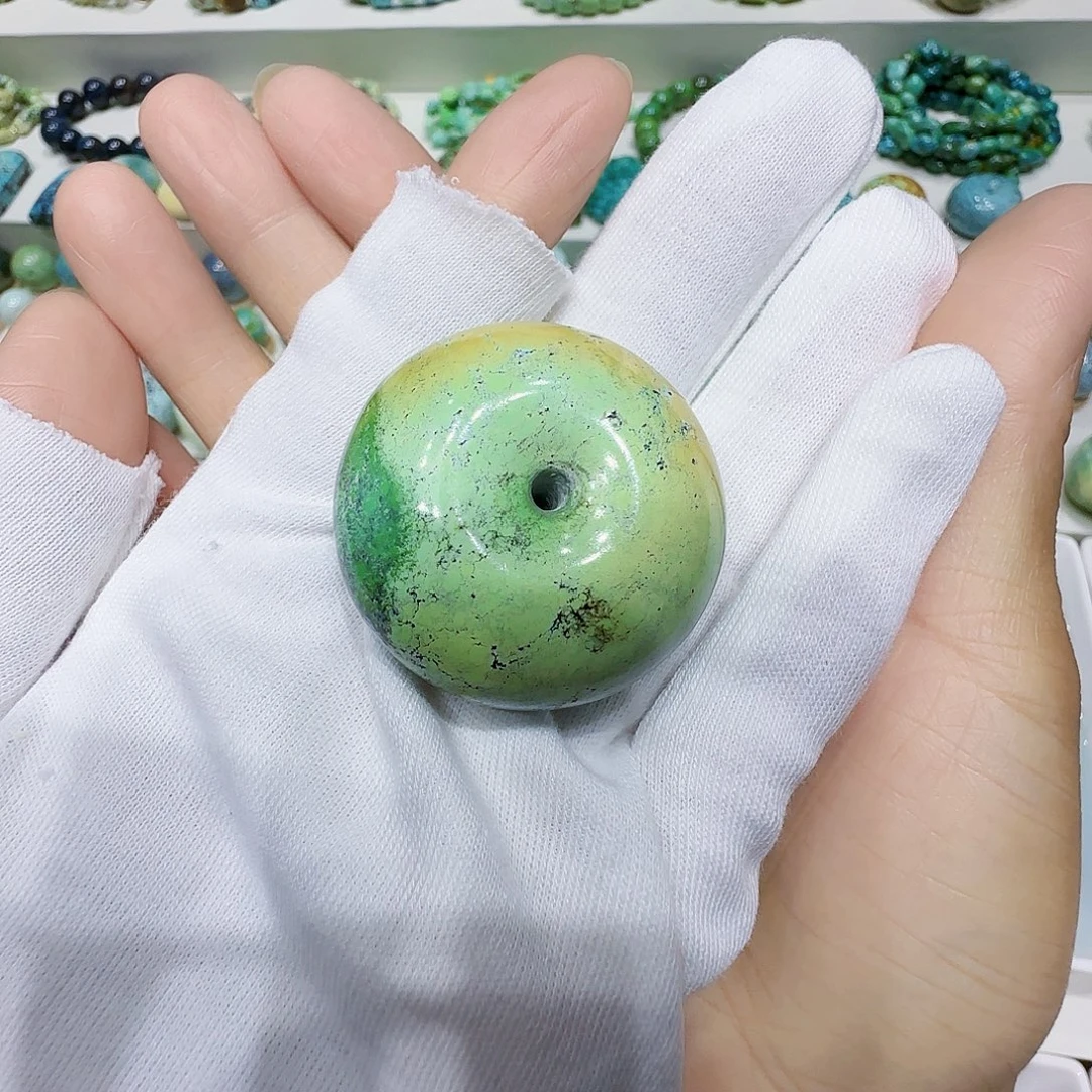 绿松石未镶嵌颈饰