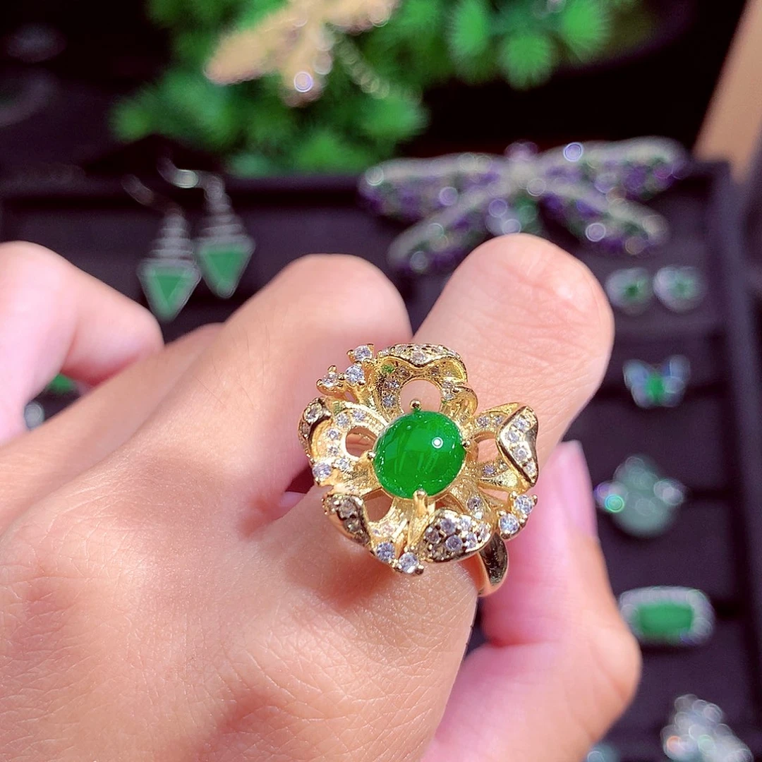 颈饰未镶嵌翡翠天然