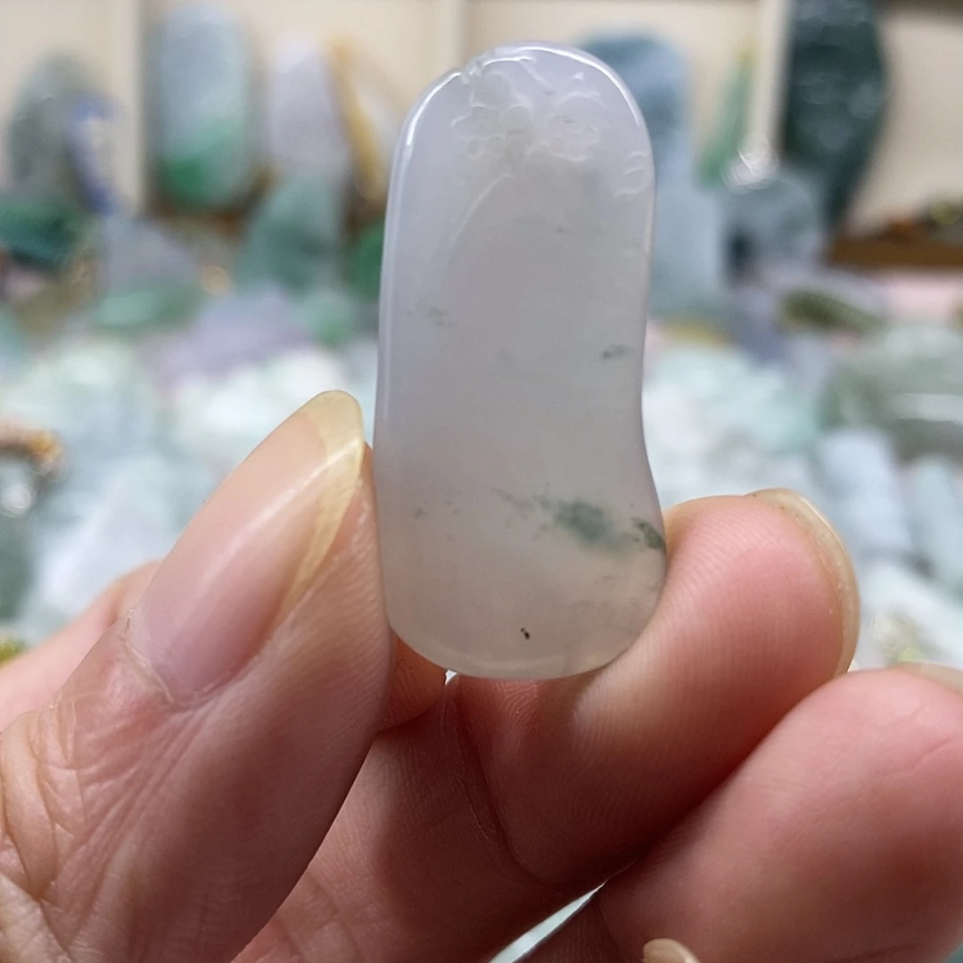 颈饰未镶嵌翡翠天然