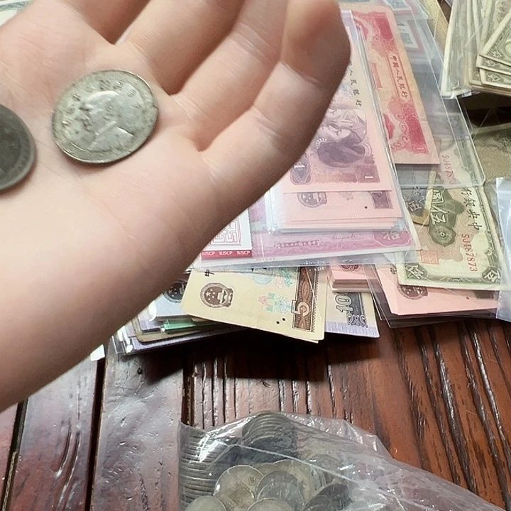 拍品。