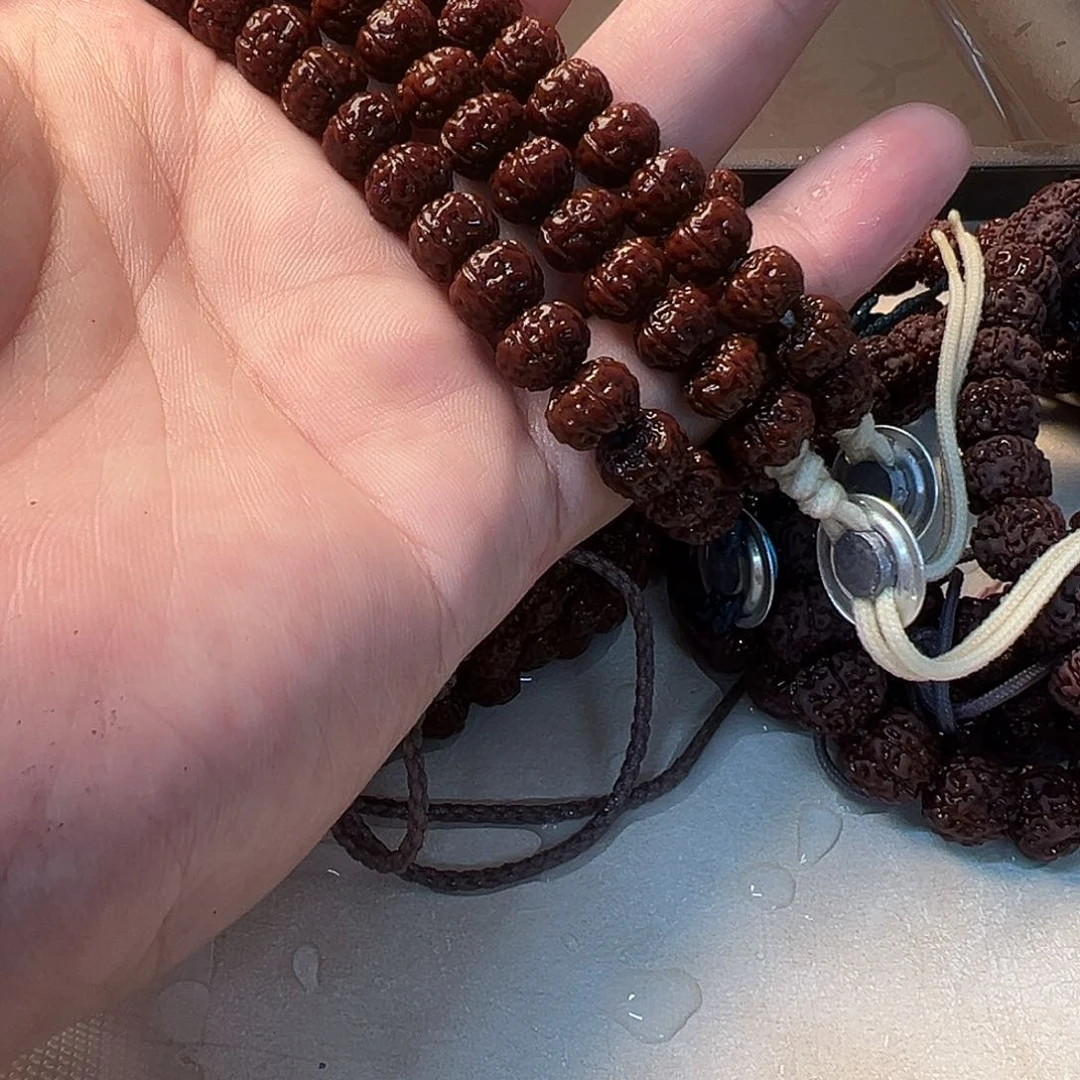 金刚菩提吊坠老树王手持10