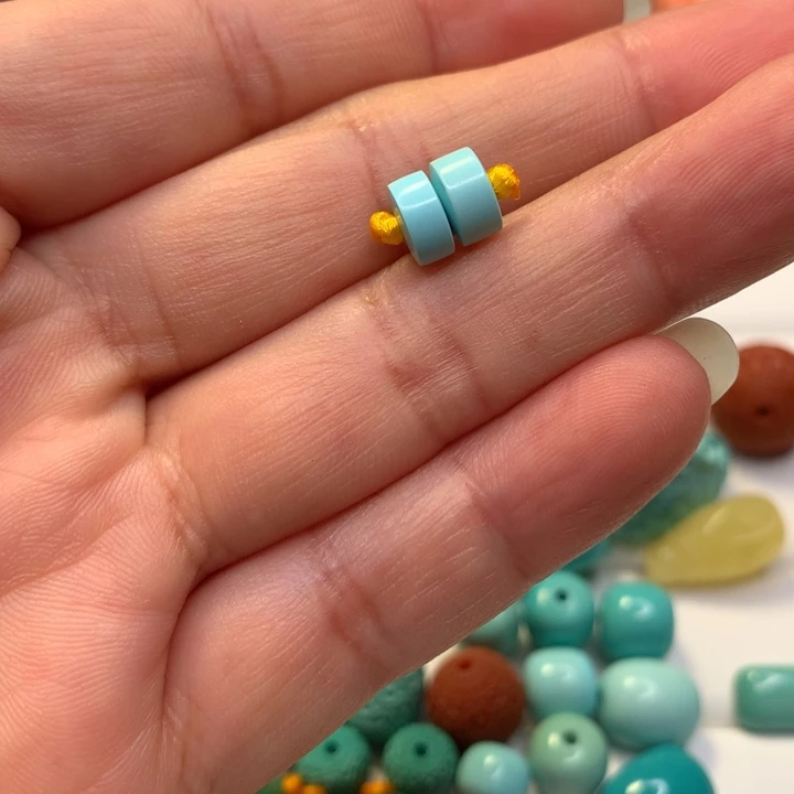 绿松石未镶嵌颈饰