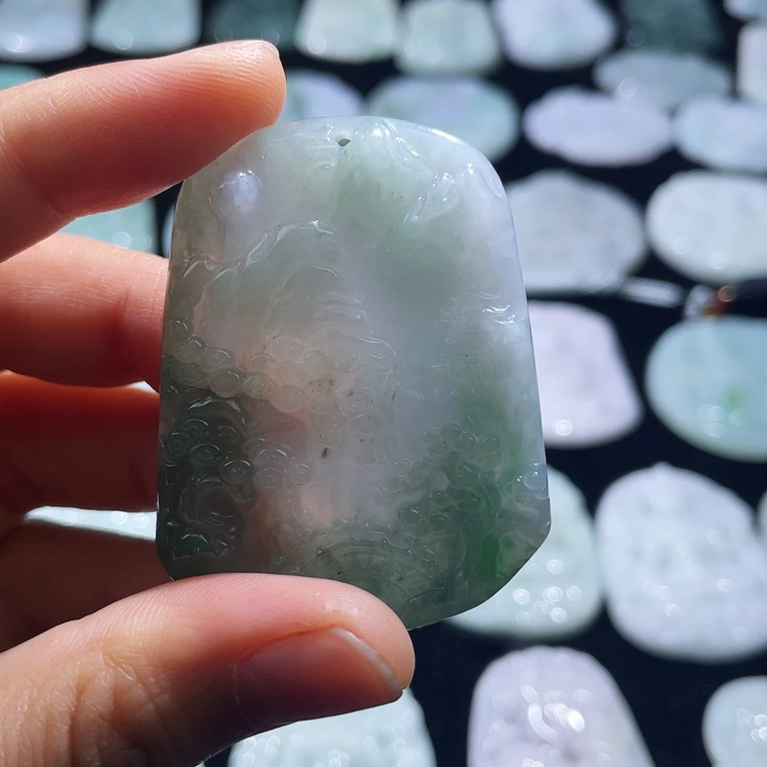 翡翠未镶嵌颈饰山水牌