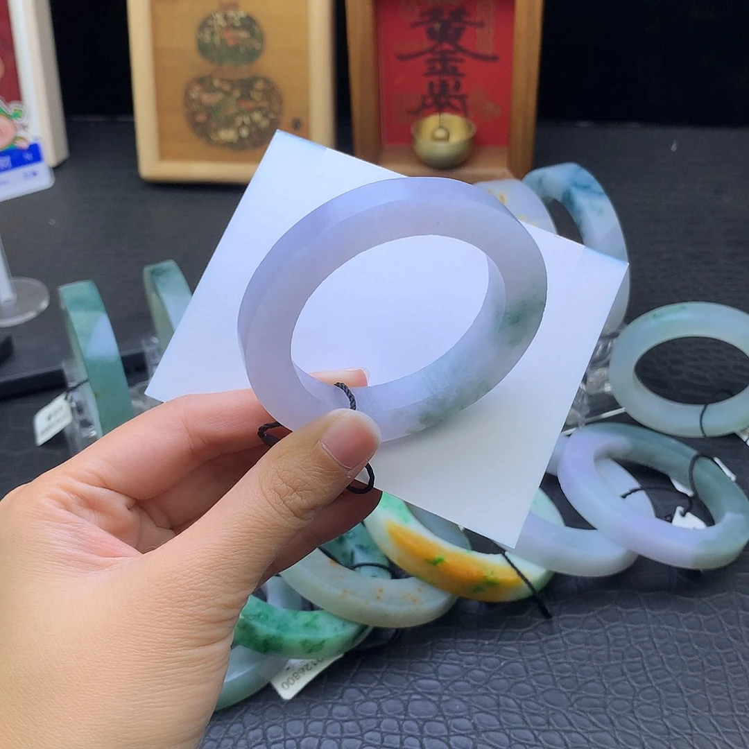 定制翡翠未镶嵌翡翠手镯