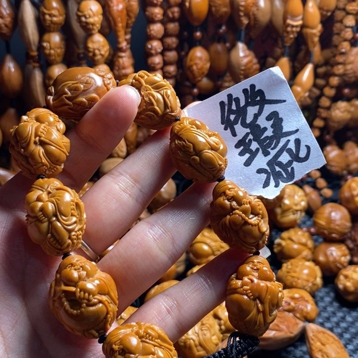 吊坠橄榄核伴*微上色瑞兽财神