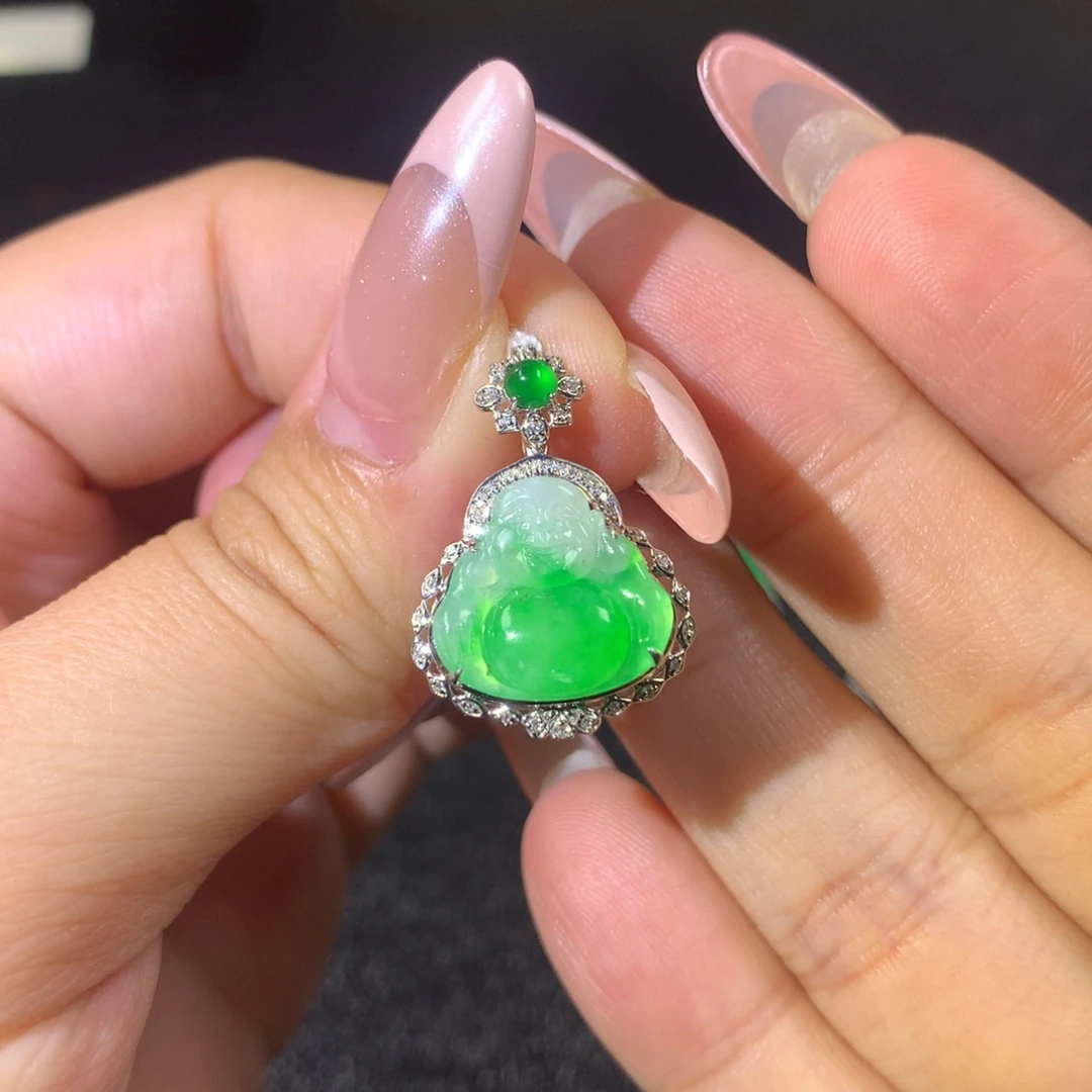 翡翠18K金镶嵌颈饰翡翠
