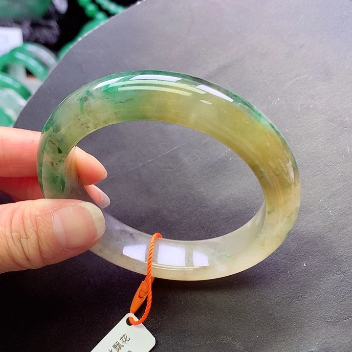 未镶嵌手镯石英质玉