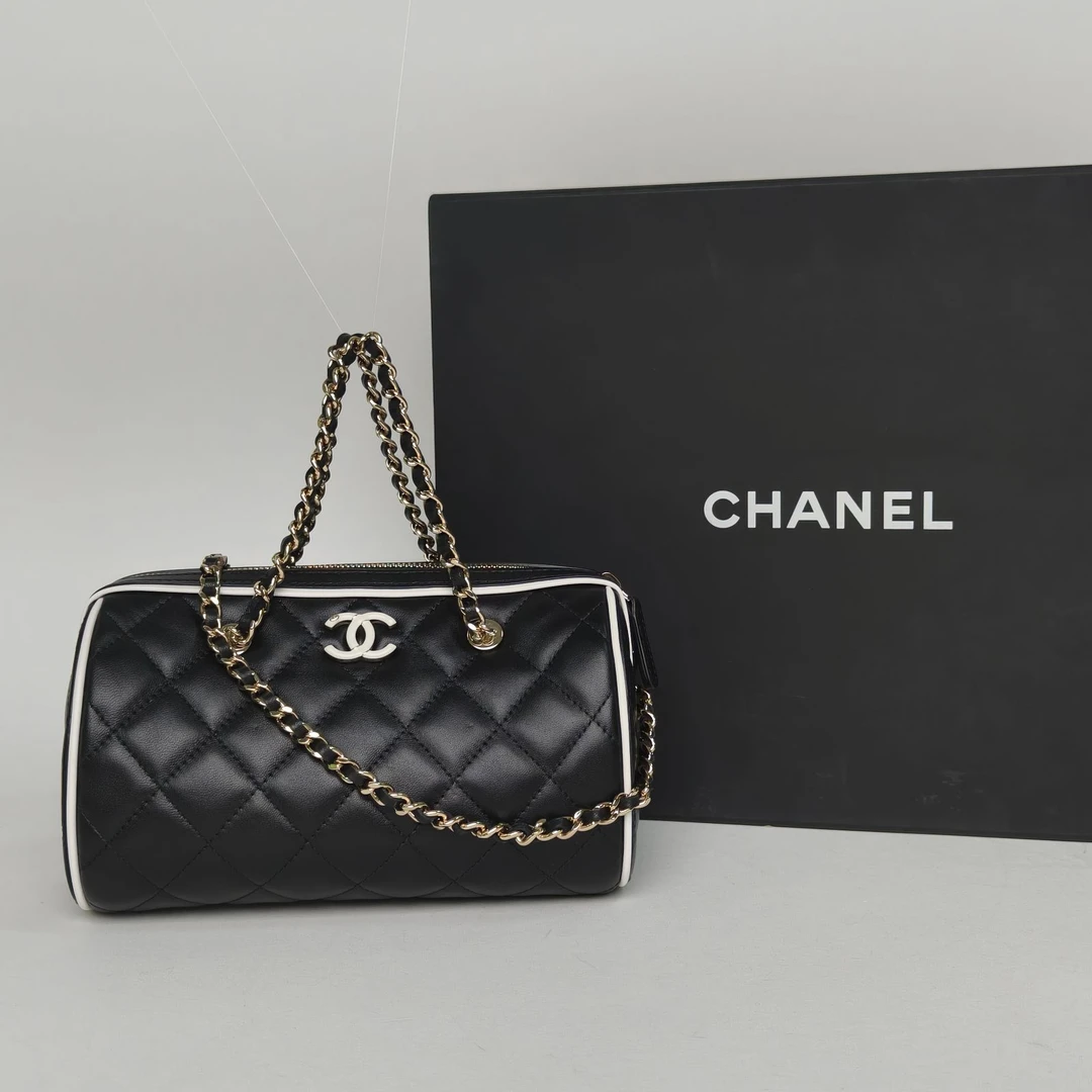 99新 Chanel/香奈儿 【黑黑】黑白 25P 漫画系列 保龄球包 链条包