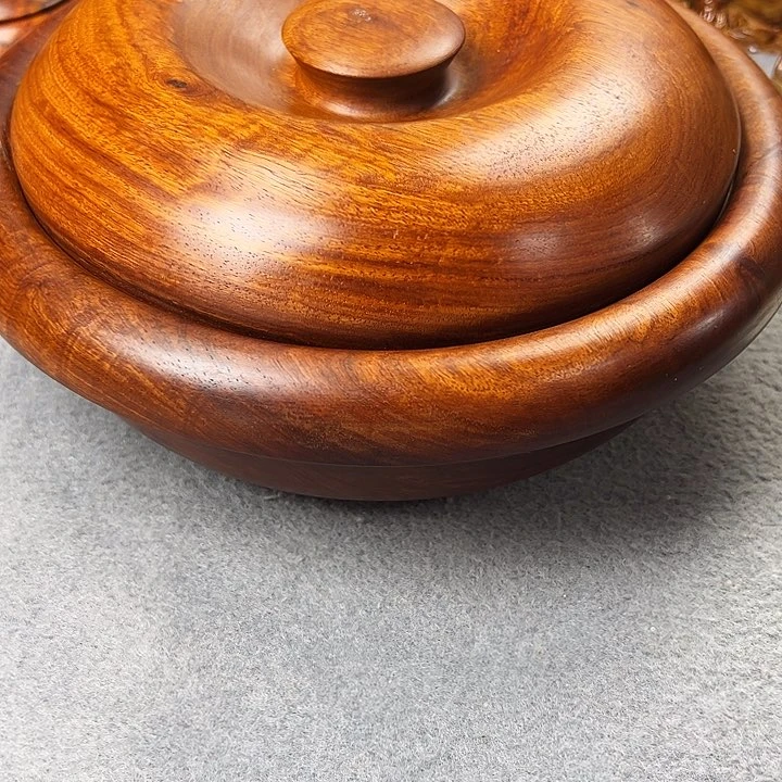 金**牛缅甸花梨木大罐子一个