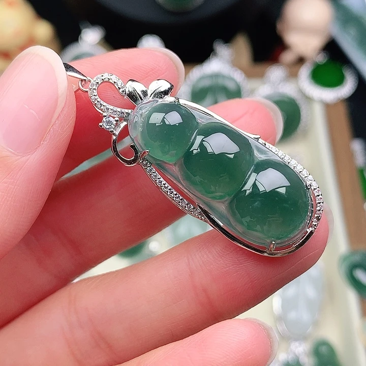 颈饰银S925镶嵌翡翠吊坠