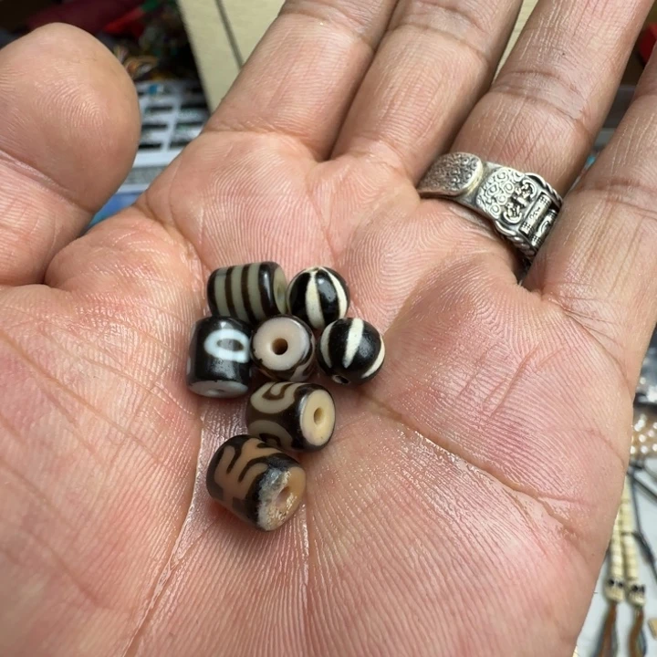 琉璃非金属地**爵散珠配珠七颗！