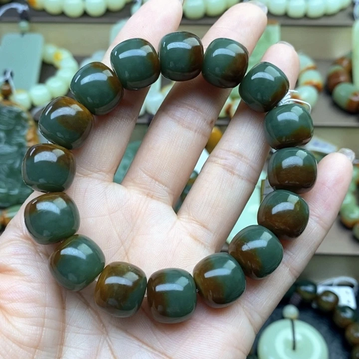 手串未镶嵌透闪石质玉?****。