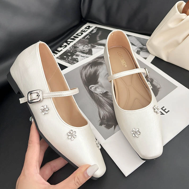 随便搭都好看！法式水钻花朵一字扣温柔玛丽珍鞋72X6631