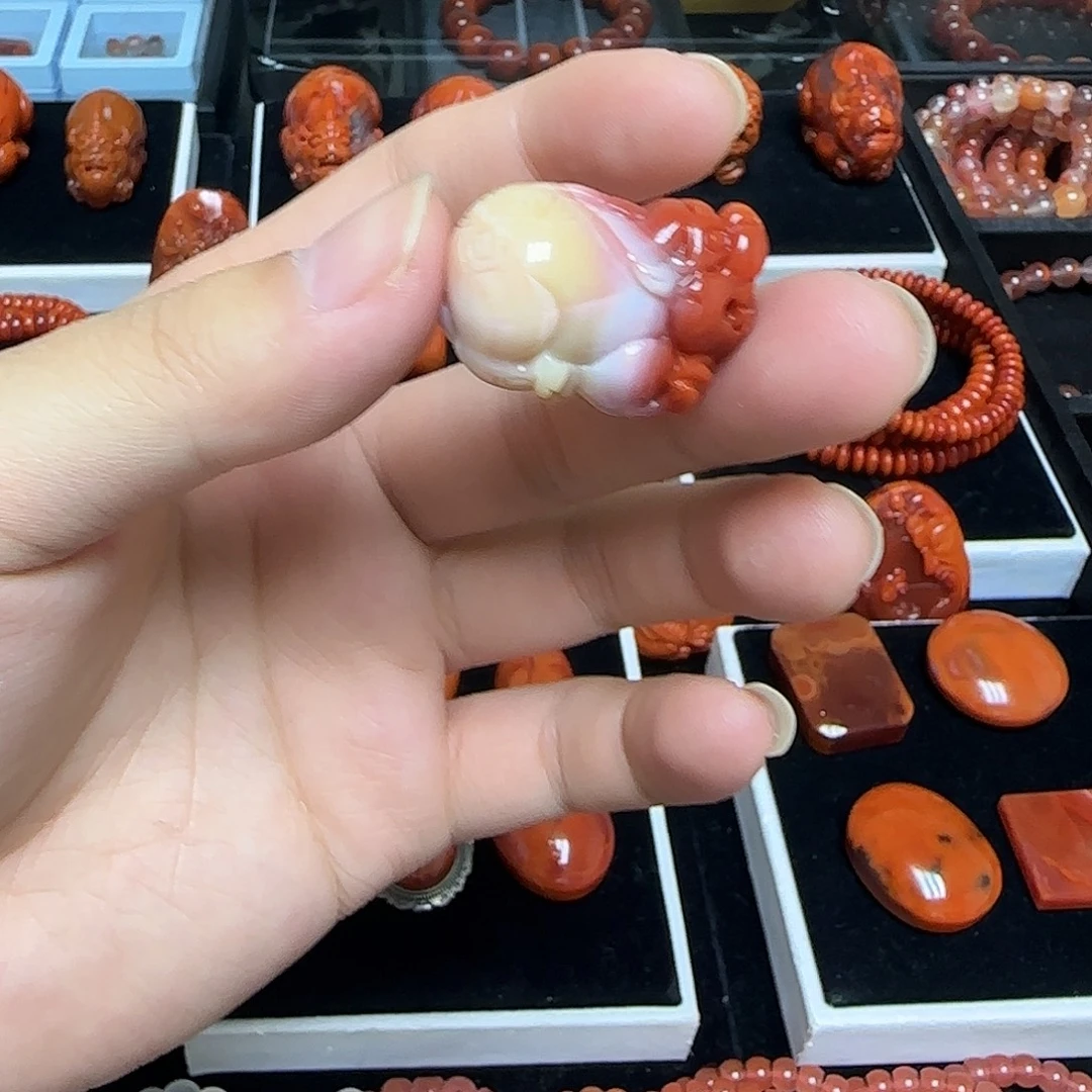 南红玛瑙未镶嵌颈饰