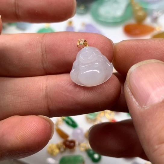 翡翠颈饰未镶嵌翡翠