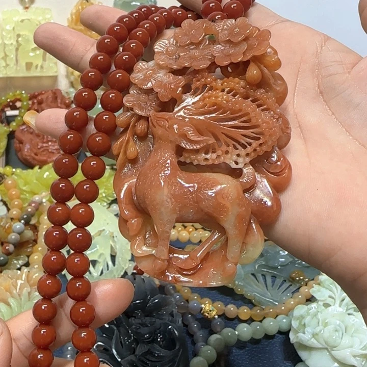 未镶嵌蛇纹石玉吊坠