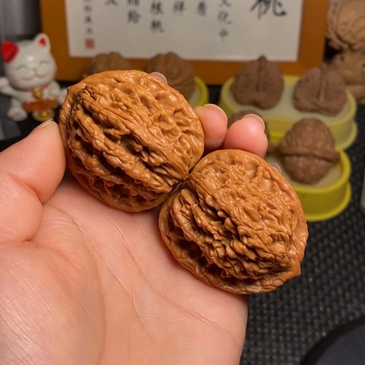 文玩核桃把件42虎头