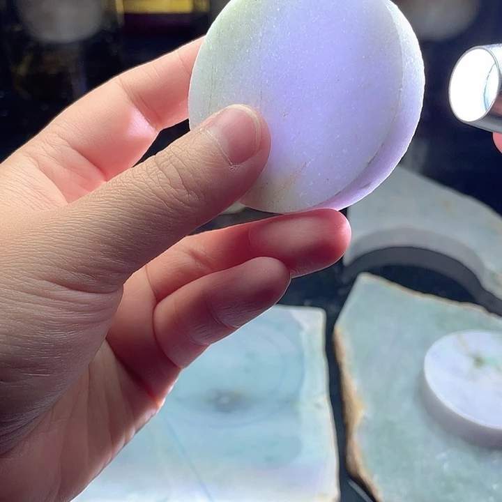 翡翠未镶嵌颈饰毛料36