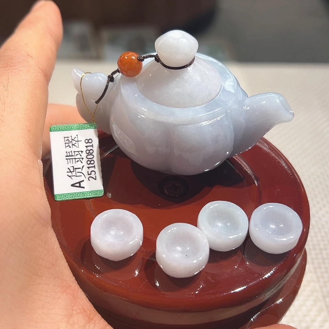 翡翠未镶嵌颈饰挂件