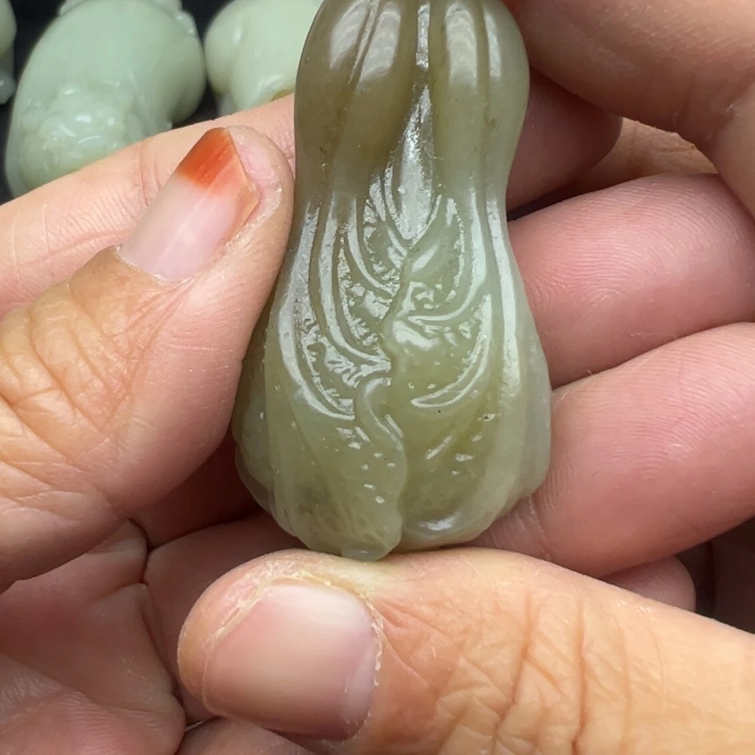 和田玉（糖玉）未镶嵌把件