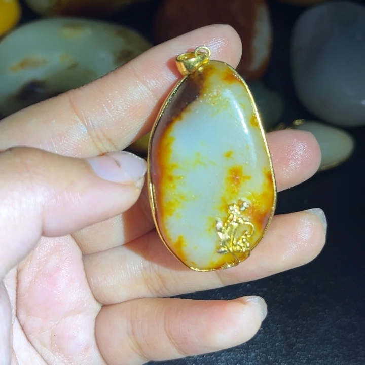 和田玉未镶嵌珠宝奇石