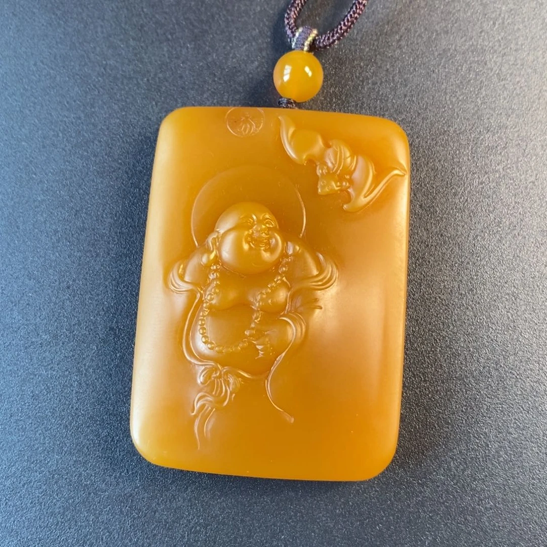 小***窝石英质玉（缅黄）未镶嵌颈饰