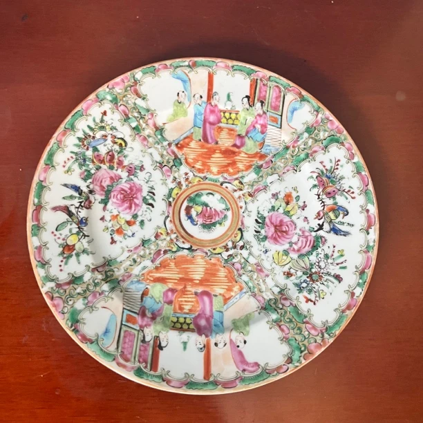 1472 清广彩花鸟富贵人物开窗赏盘