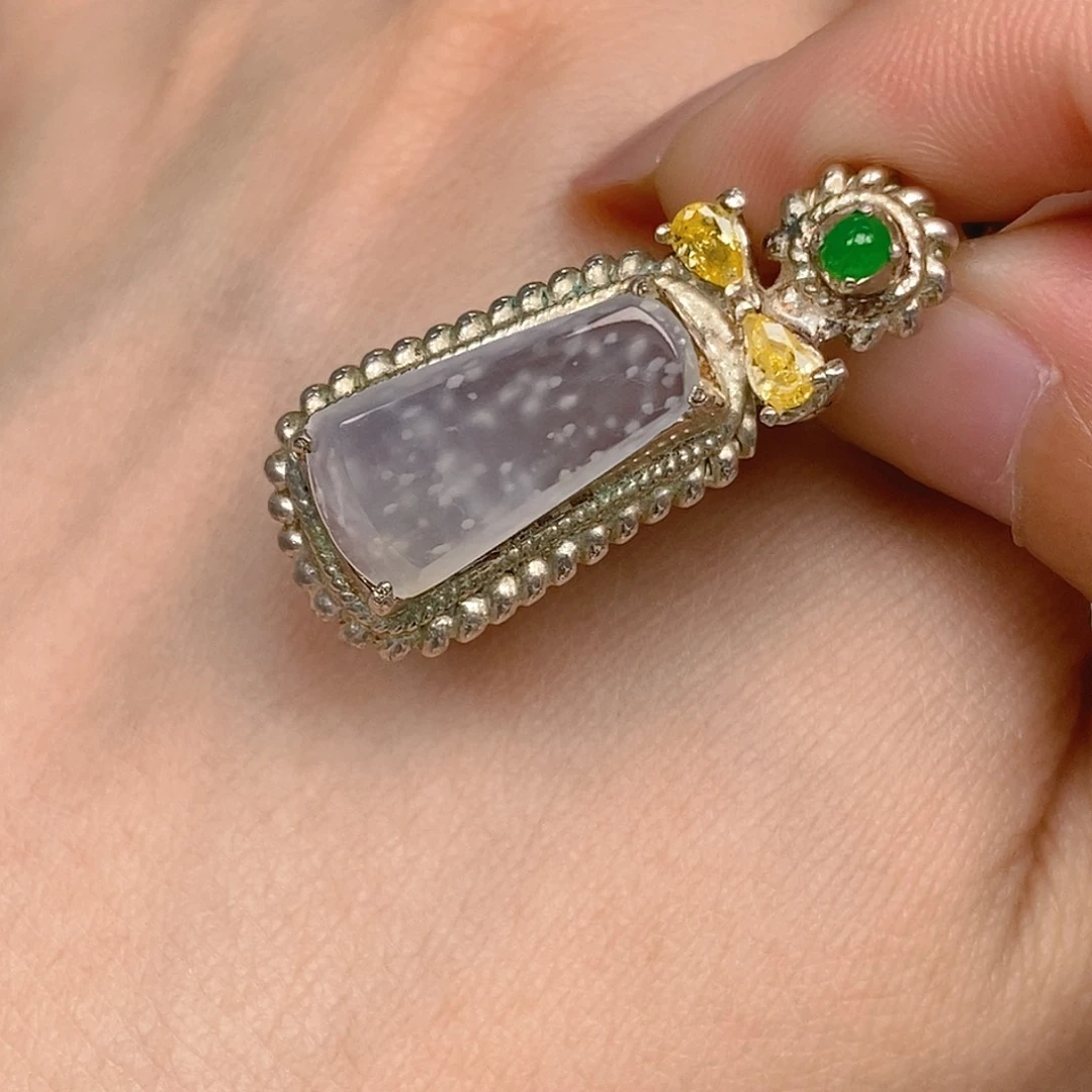 翡翠戒指未镶嵌翡翠