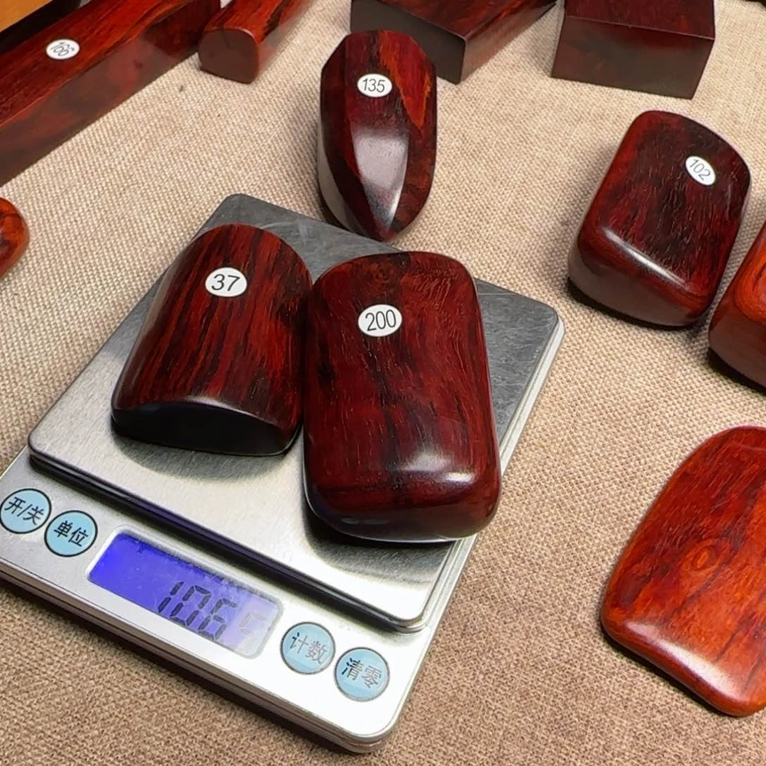 檀香紫檀（小叶紫檀）静**开