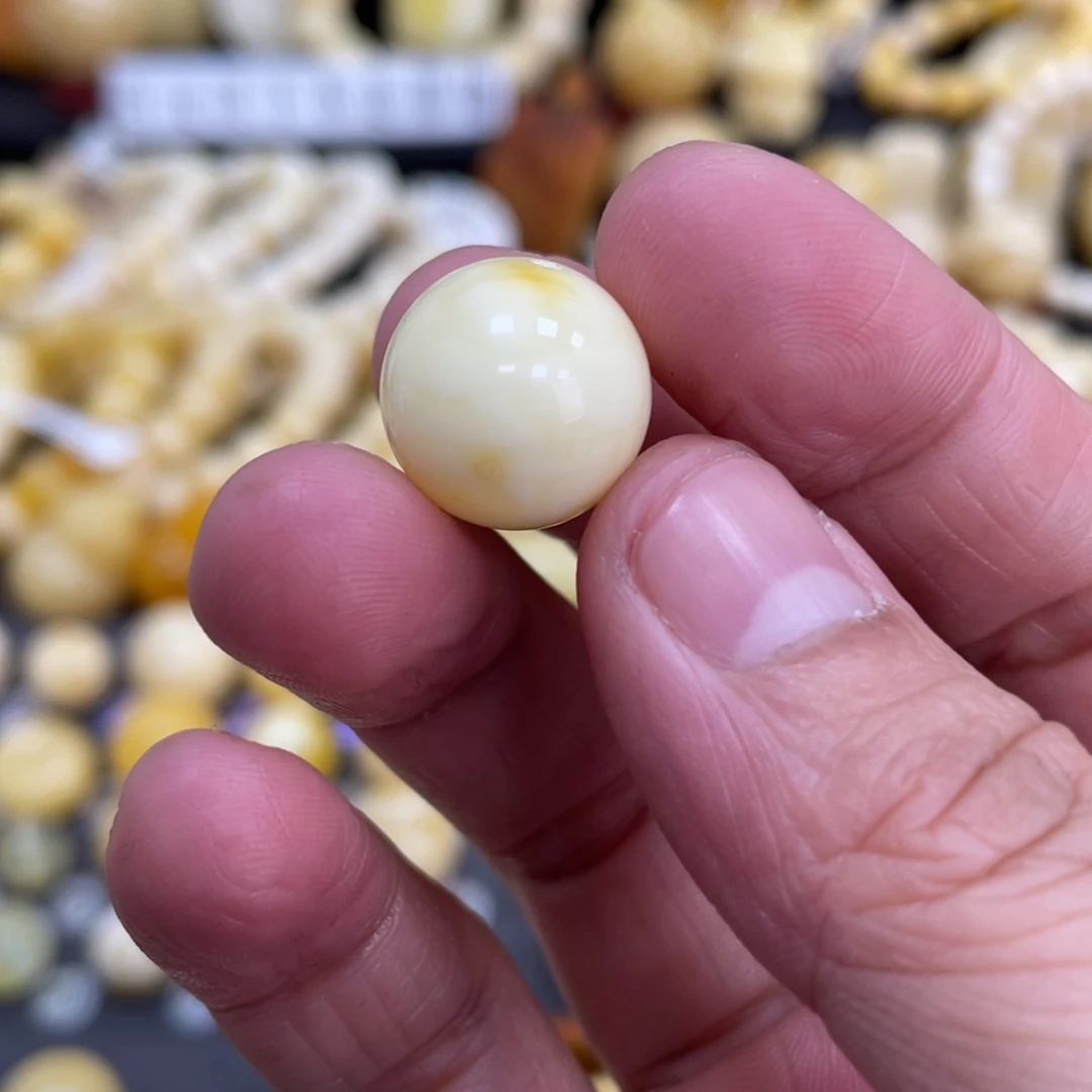 琥珀珠宝奇石未镶嵌14.8mm皮色