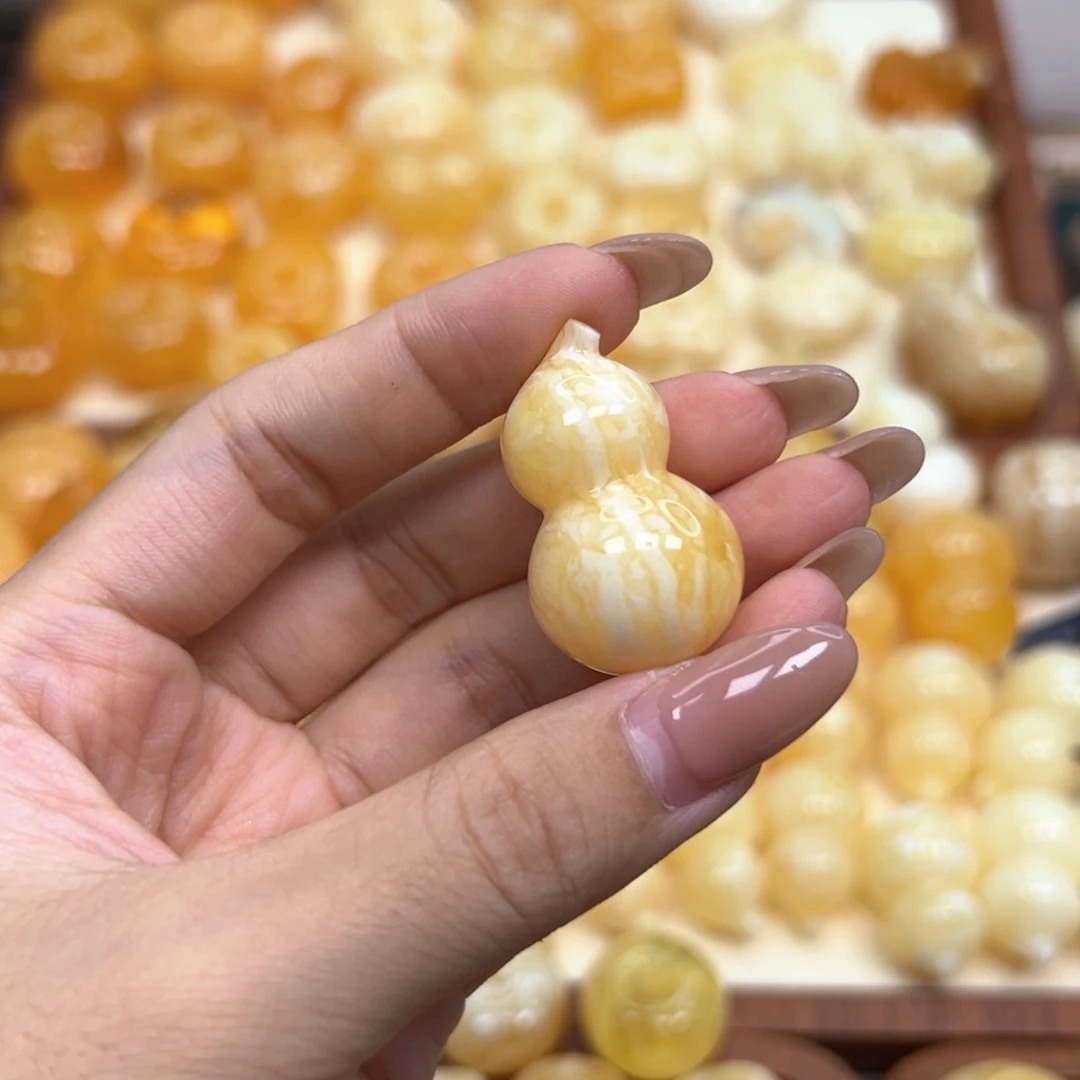 瞌****琥珀颈饰未镶嵌蜜蜡