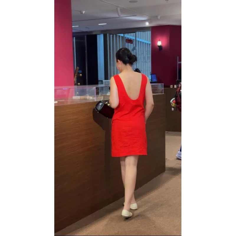 【惠姐私服】法式气质高级感无袖背心连衣裙设计感露背显瘦裙 83803