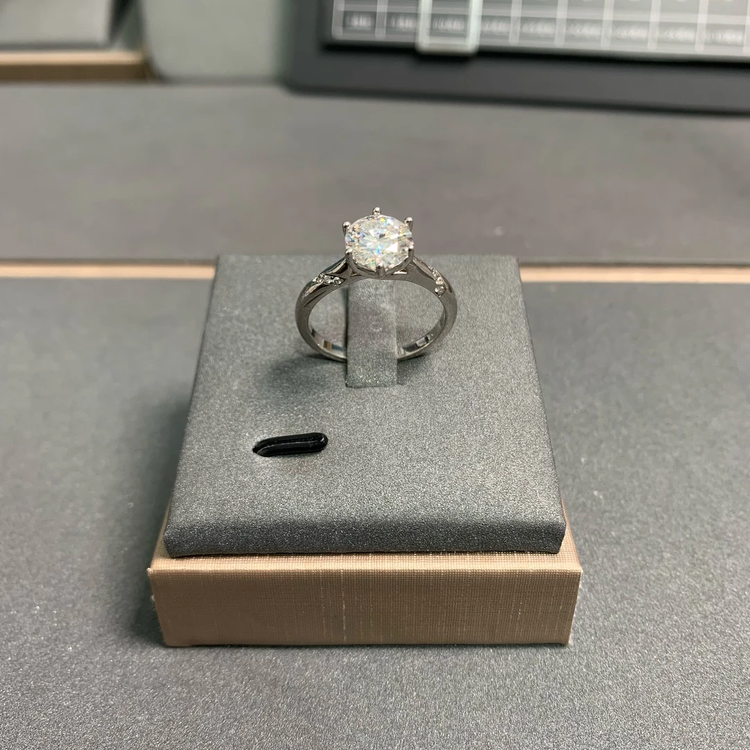 【一钻倾心】高端通灵款六爪女戒2.0ct