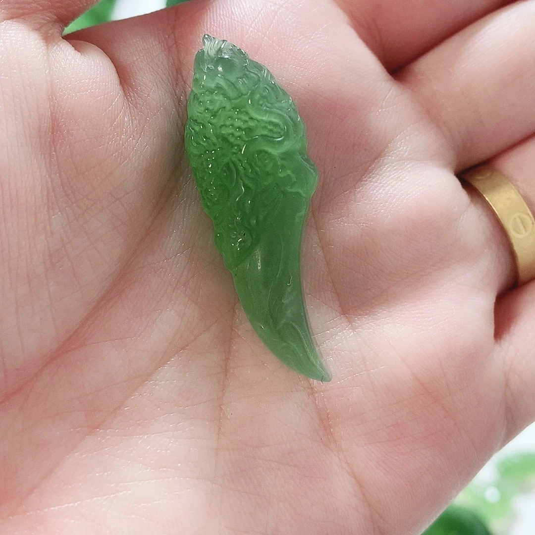 蛇纹石玉未镶嵌挂件