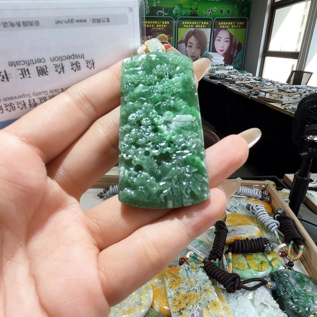 颈饰未镶嵌翡翠一