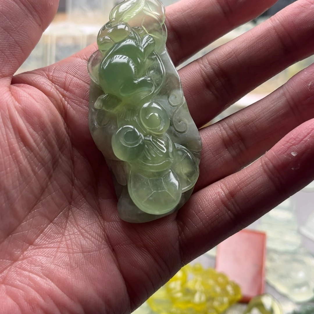 未镶嵌蛇纹石玉颈饰