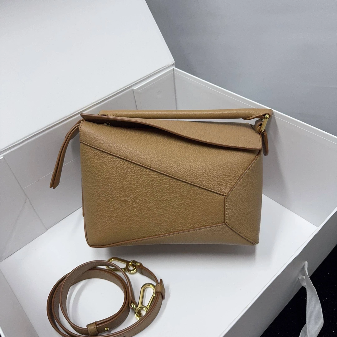 胖虎安安/罗意威/95新/公价0/箱包/两用包/31B2509230019