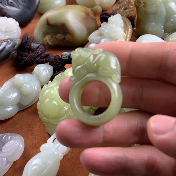 未镶嵌和田玉挂件