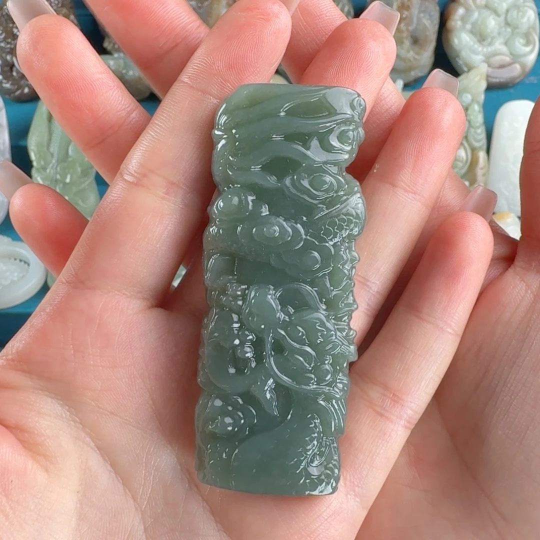 颈饰未镶嵌和田玉心**海