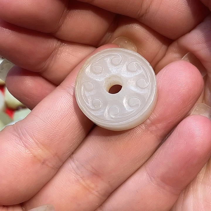 未镶嵌和田玉车挂