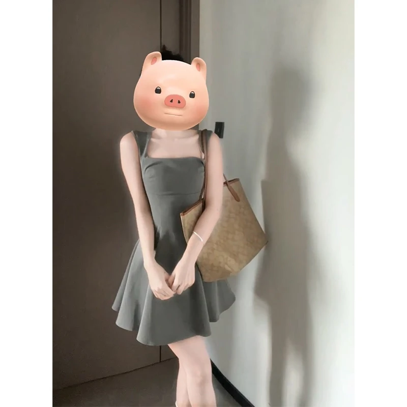 设计感背带连衣裙2025夏季新款韩系穿搭方领收腰显瘦A字褶皱裙子