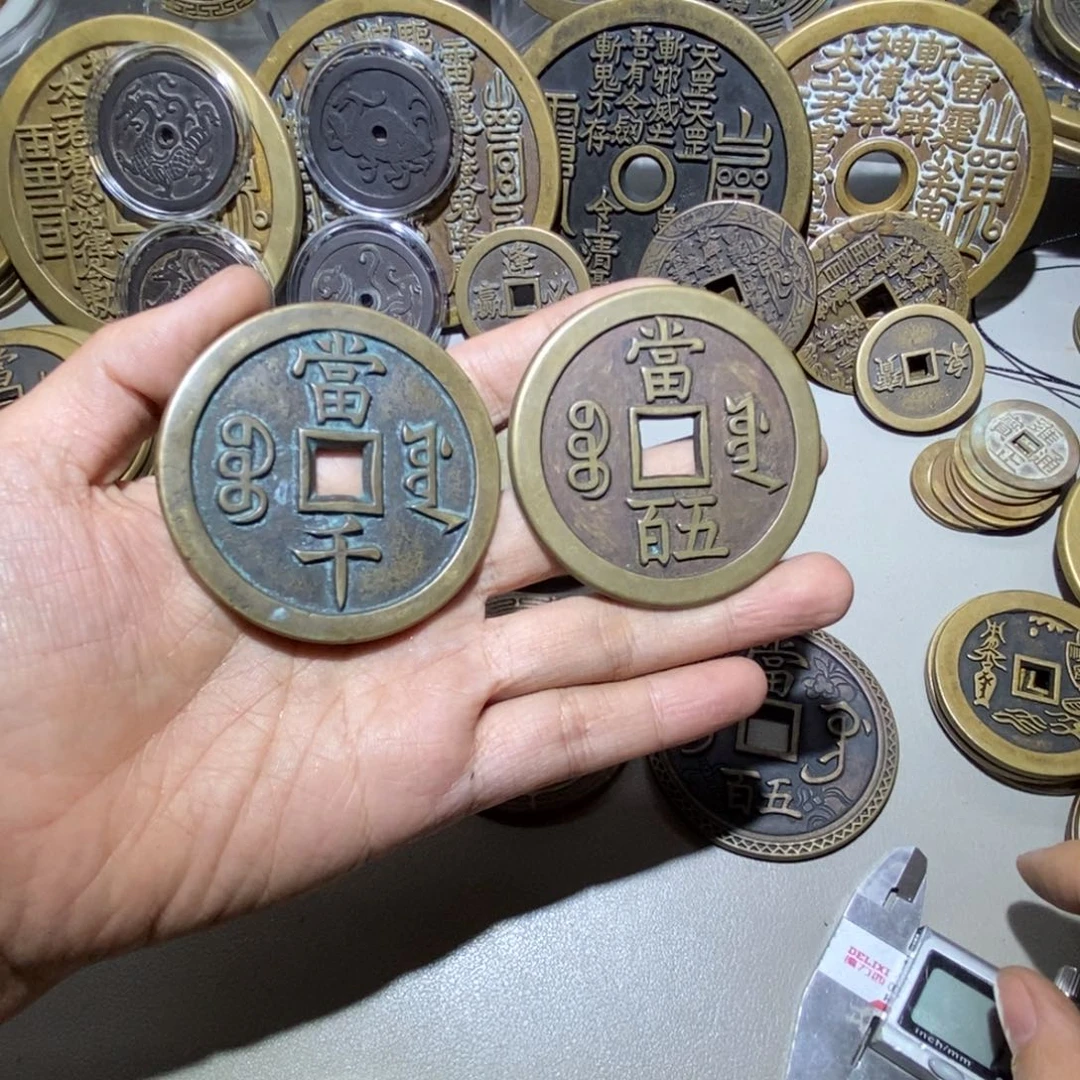 ，***。铜翻砂铸造现代工艺品一物一拍