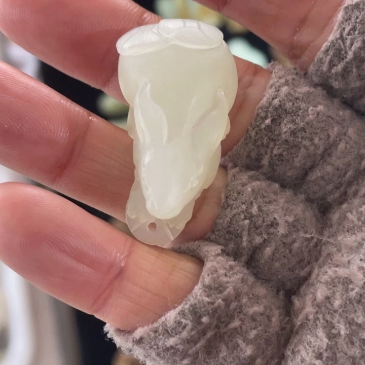 和田玉（糖玉）颈饰未镶嵌石****缘