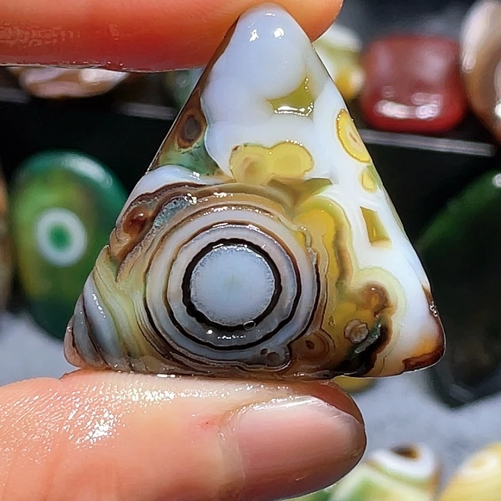 珠宝奇石玛瑙未镶嵌