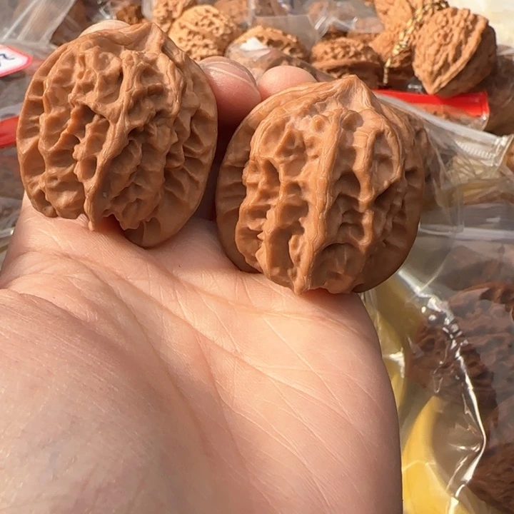 文玩核桃吊坠忠*哒曹大龙37尖修