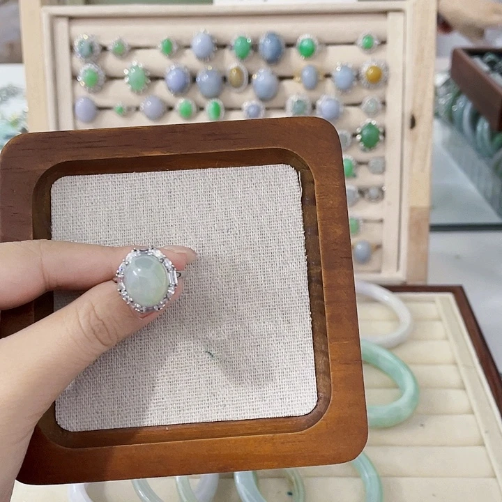 翡翠未镶嵌颈饰天然翡翠Ａ货