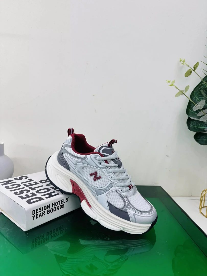 包邮春季新款老爹鞋女厚底轻底回弹运动休闲鞋2025新款女鞋增高鞋